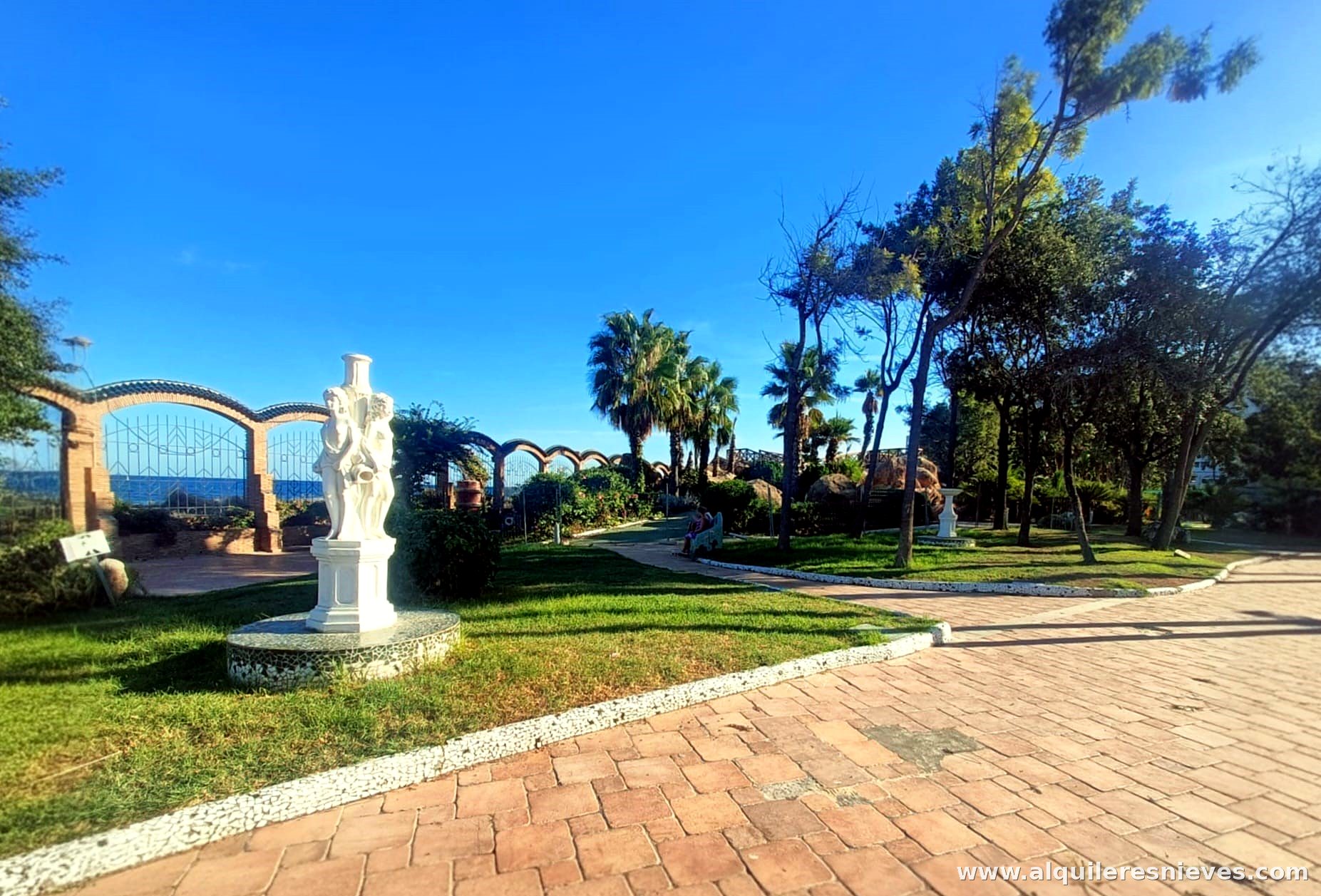 Jardines de Magic World, Oropesa del Mar