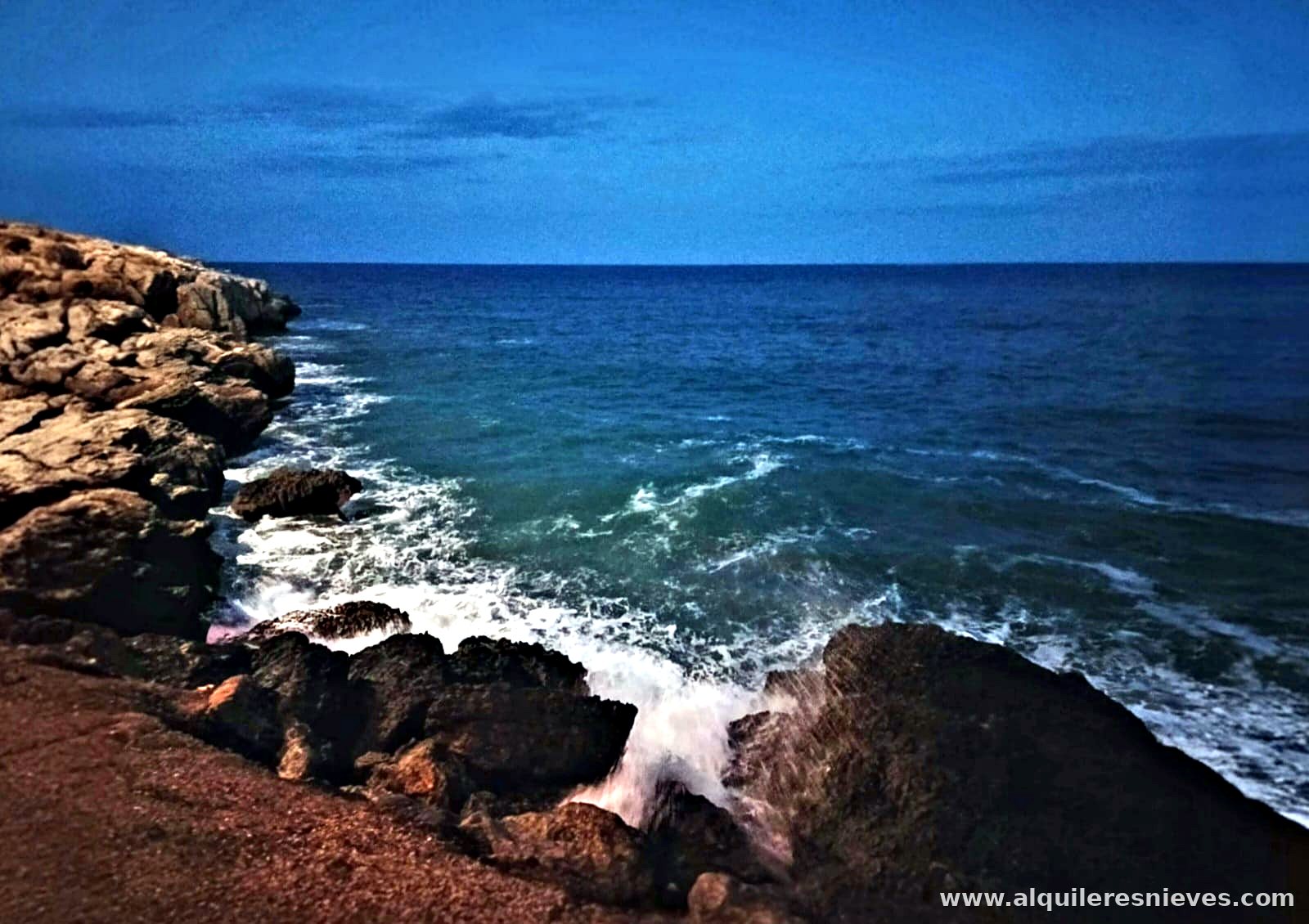 Costa de Oropesa del Mar al anochecer
