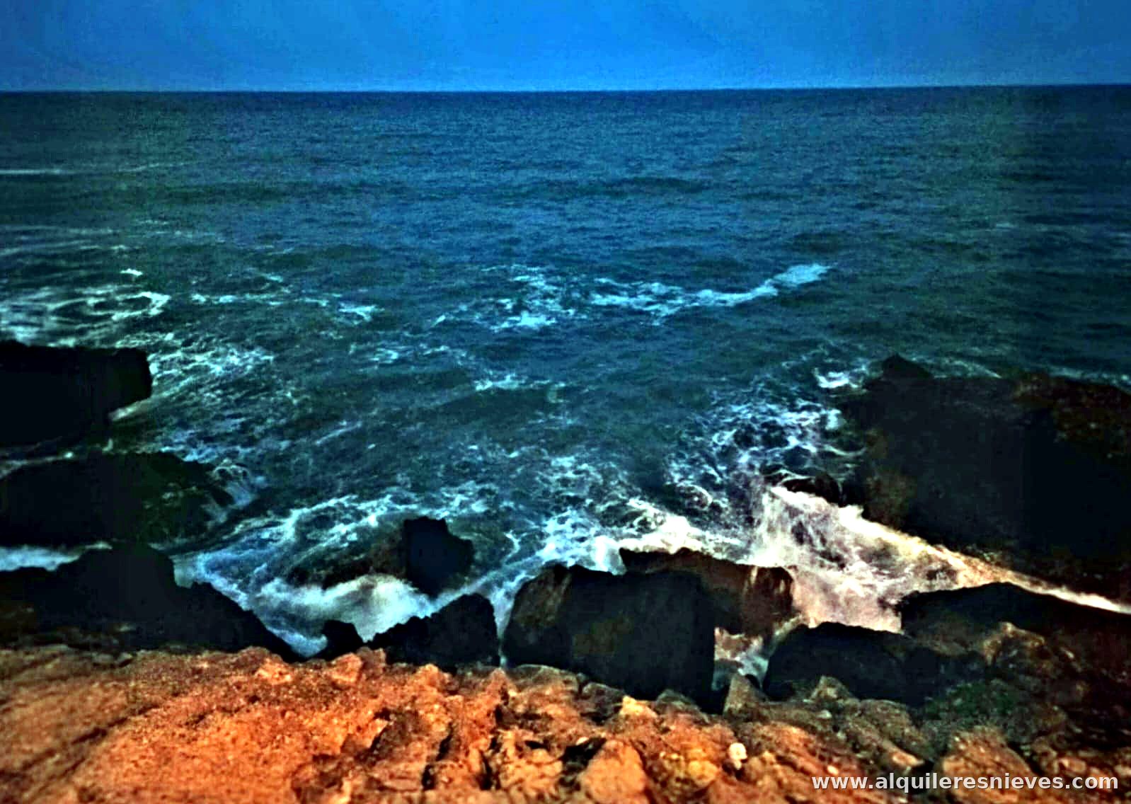 Costa de Oropesa del Mar al anochecer